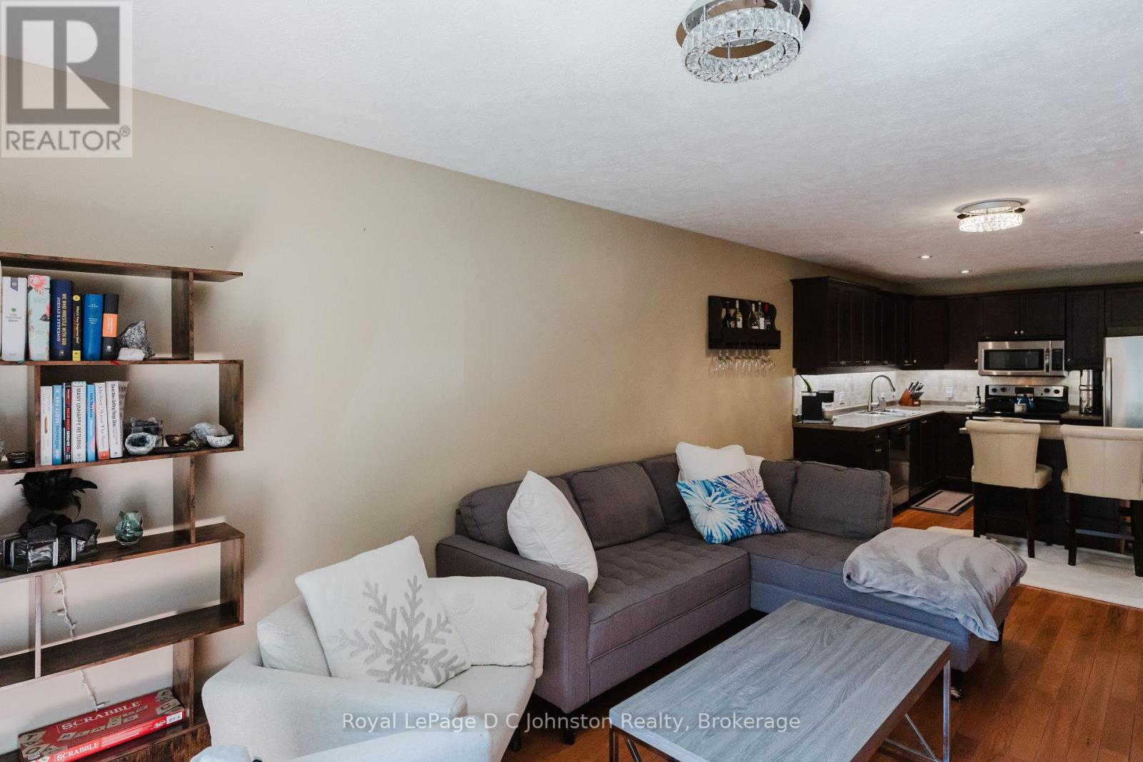 219 Stickel Street, Saugeen Shores, Ontario  N0H 2C1 - Photo 18 - X12450113