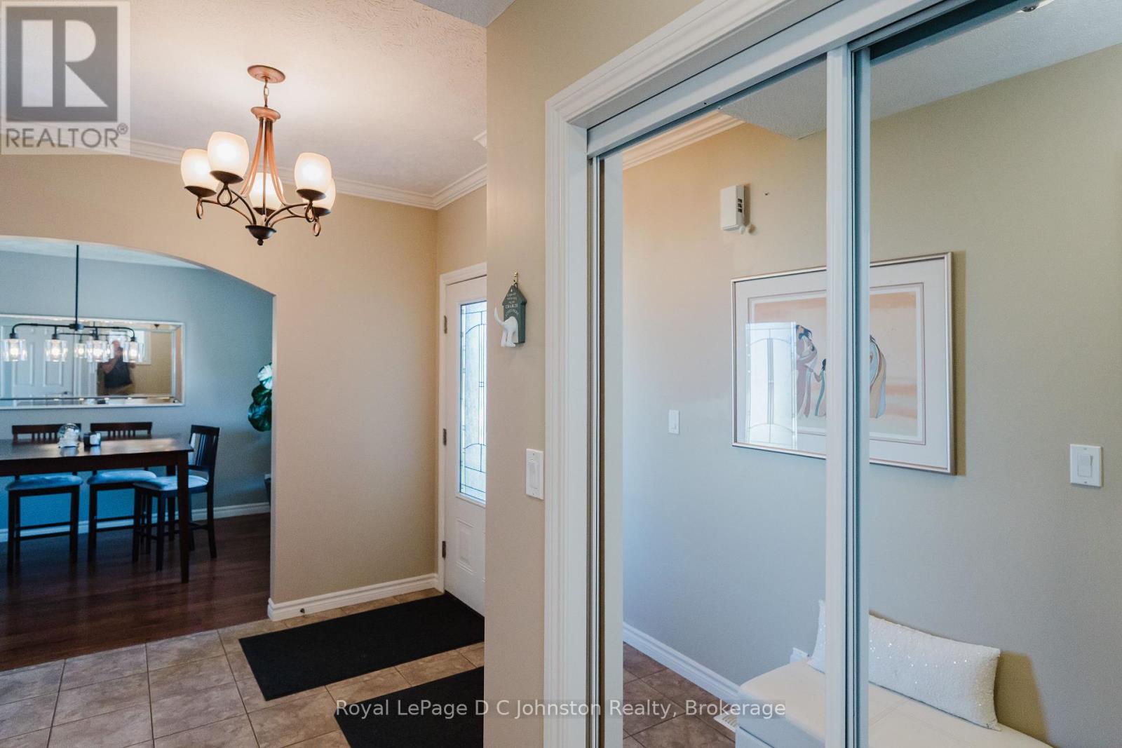 219 Stickel Street, Saugeen Shores, Ontario  N0H 2C1 - Photo 8 - X12450113