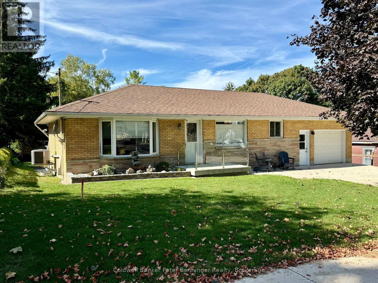 10 Brownlee Street S, South Bruce, Ontario  N0G 2S0 - Photo 1 - X12450122