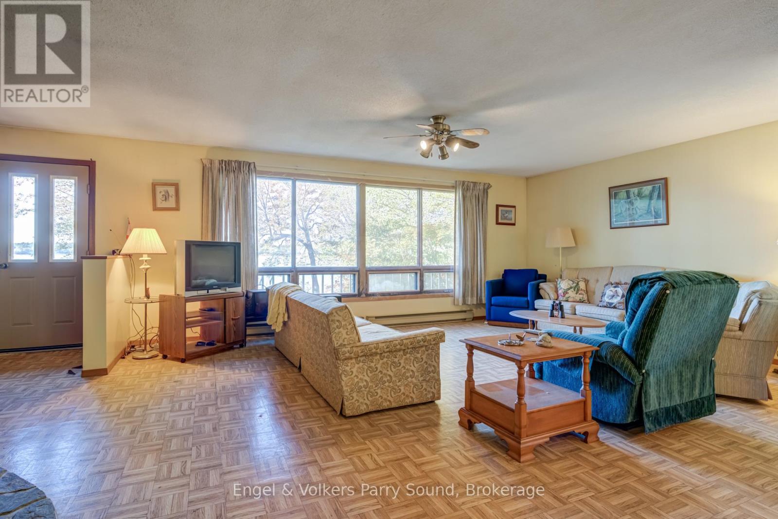5 Beech Avenue, Carling, Ontario  P0G 1G0 - Photo 4 - X12450202