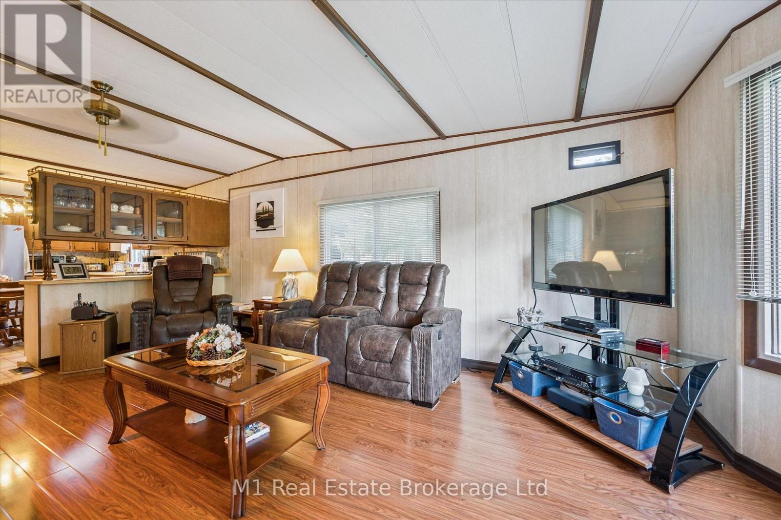1 Grand Vista Drive, Wellington North, Ontario  N0G 2L0 - Photo 10 - X12450223