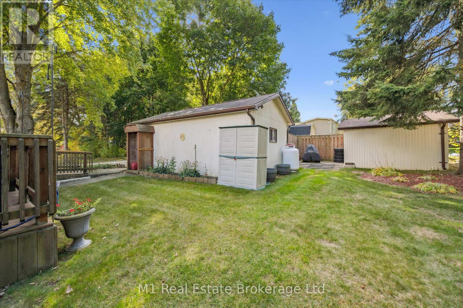 1 Grand Vista Drive, Wellington North, Ontario  N0G 2L0 - Photo 35 - X12450223