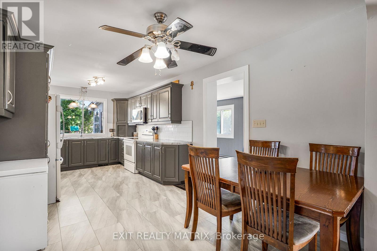 453 Garneau Street, Hawkesbury, Ontario  K6A 1M6 - Photo 8 - X12450153