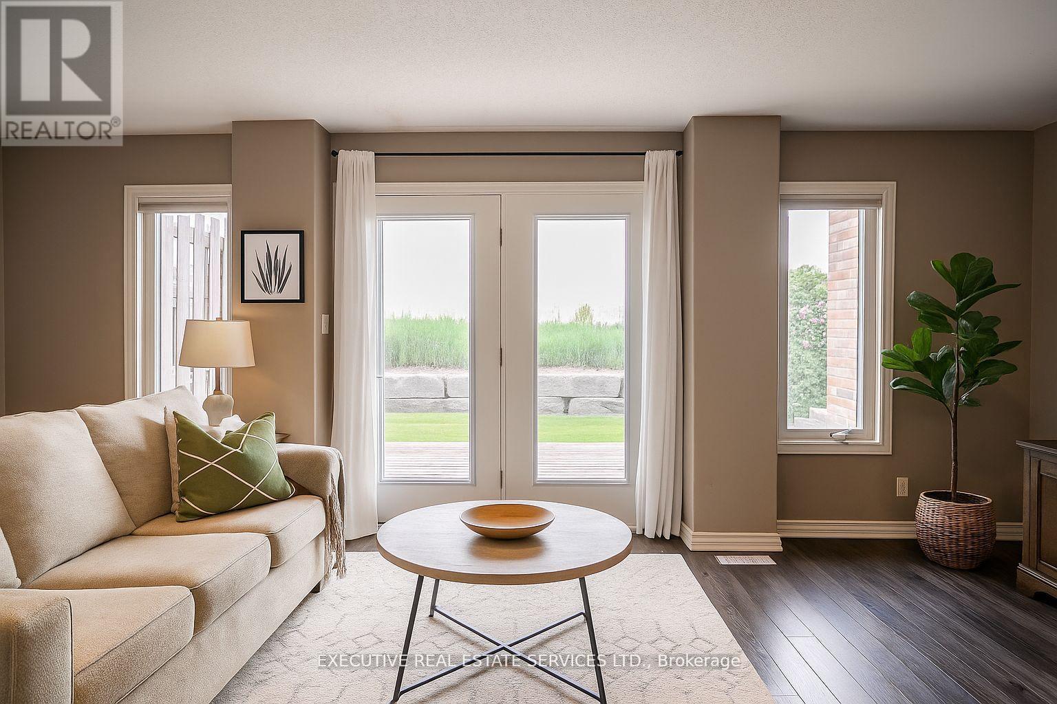 153 Fairfield Drive, Stratford, Ontario  N5A 6S2 - Photo 8 - X12450047
