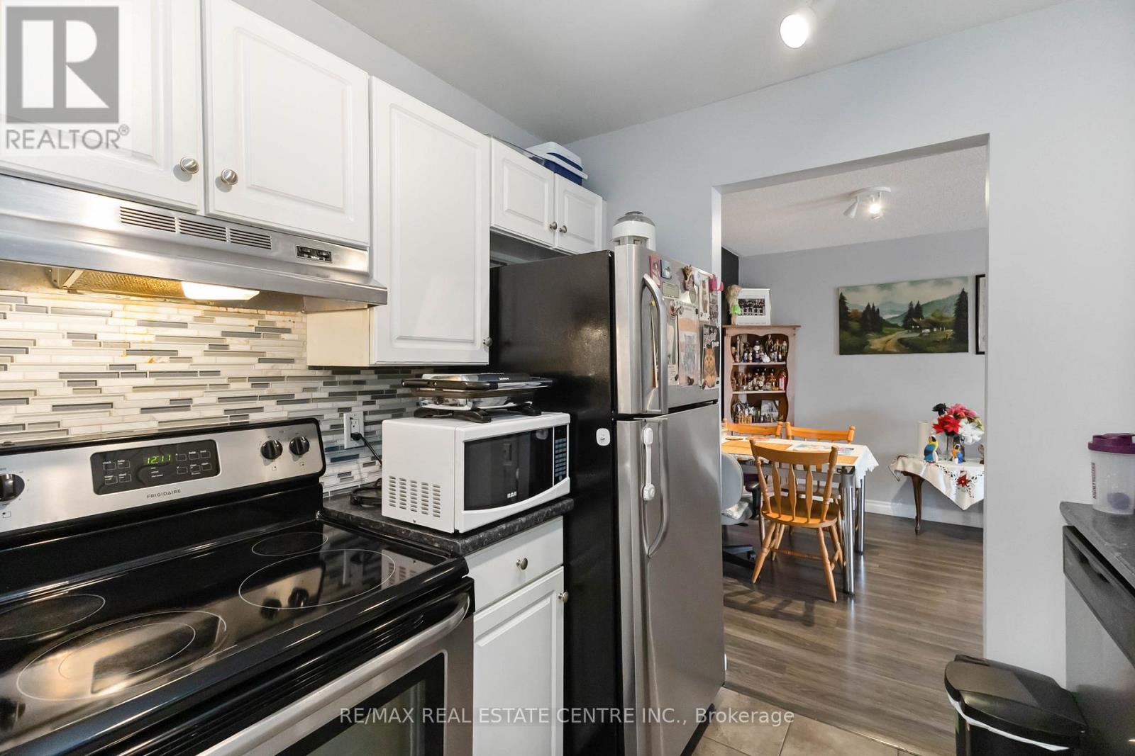 25 - 140 Conway Drive, London South (South X), Ontario  N6E 3N2 - Photo 21 - X12450086