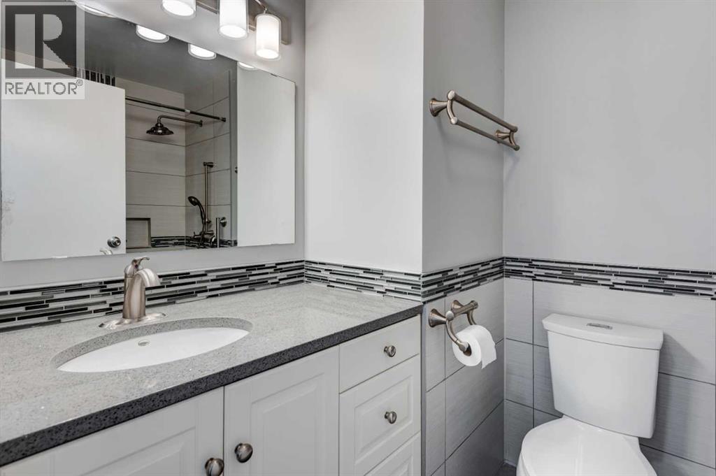 436 Queensland Circle Se, Calgary, Alberta  T2J 4P8 - Photo 18 - A2262296
