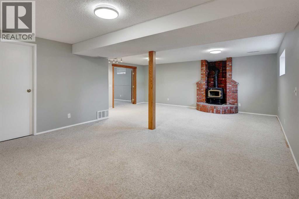 436 Queensland Circle Se, Calgary, Alberta  T2J 4P8 - Photo 20 - A2262296
