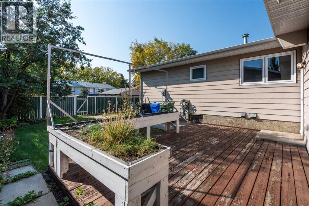 436 Queensland Circle Se, Calgary, Alberta  T2J 4P8 - Photo 30 - A2262296