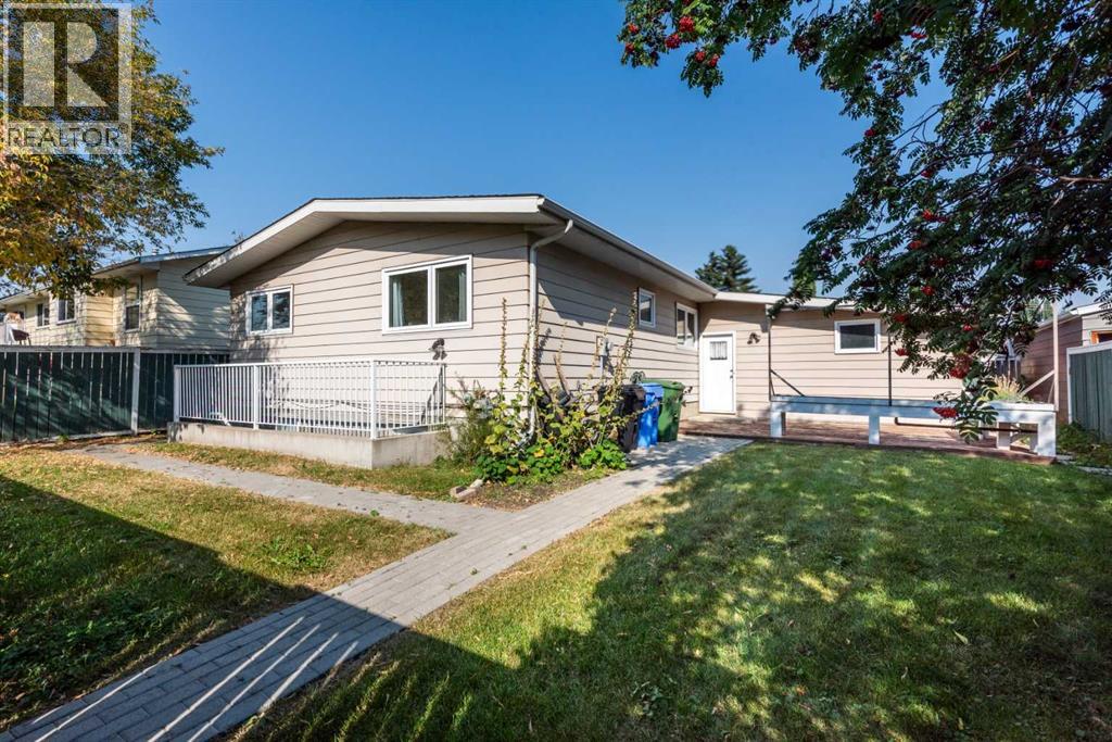 436 Queensland Circle Se, Calgary, Alberta  T2J 4P8 - Photo 31 - A2262296