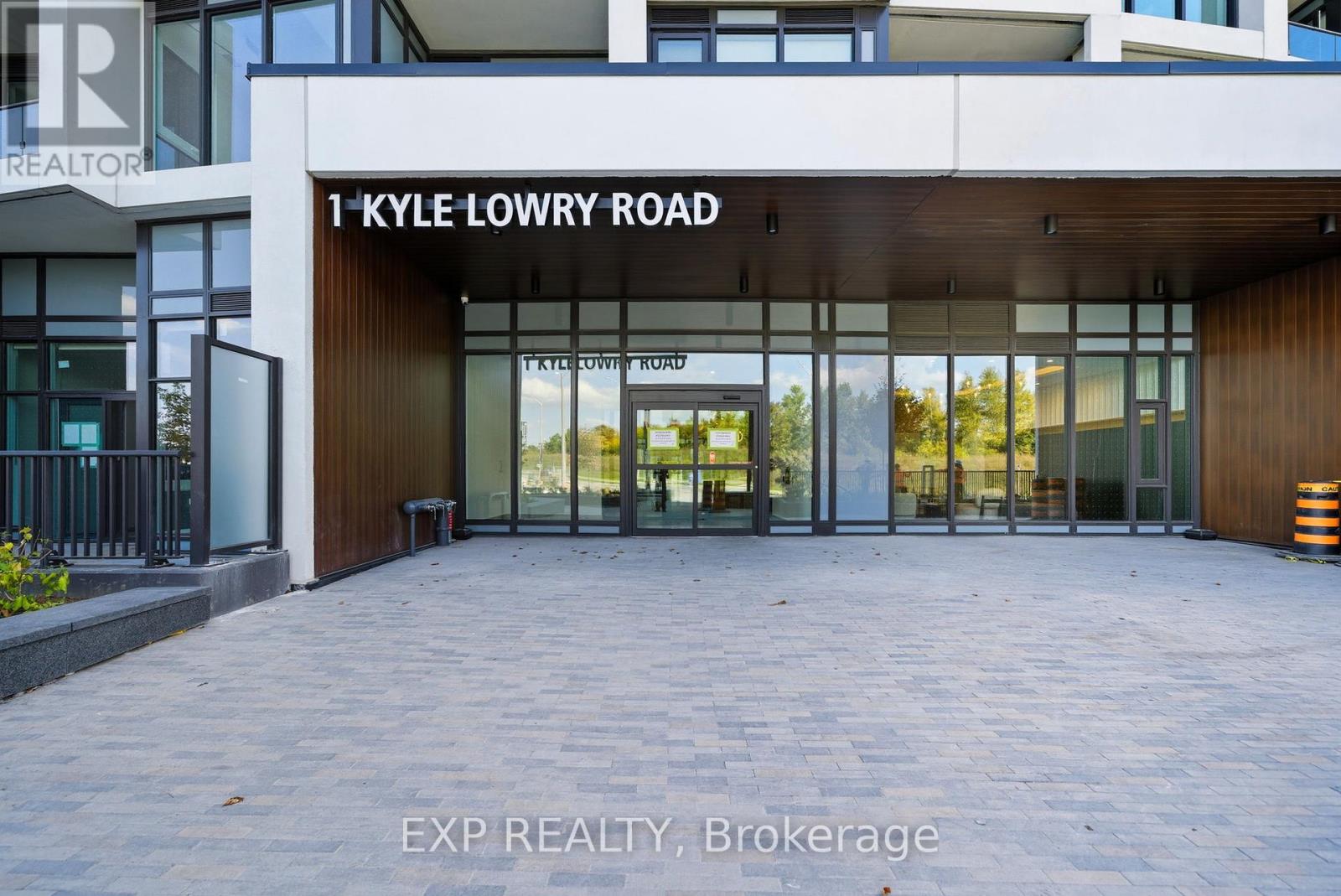 608 - 1 Kyle Lowry Road, Toronto, Ontario  M3C 0S6 - Photo 3 - C12450117