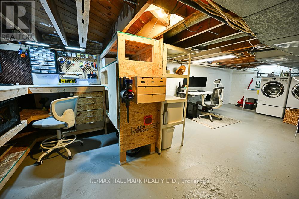 3318 Bathurst Street, Toronto, Ontario  M6A 2B6 - Photo 34 - C12450121