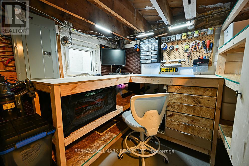 3318 Bathurst Street, Toronto, Ontario  M6A 2B6 - Photo 35 - C12450121