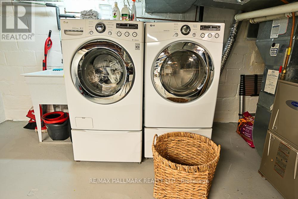 3318 Bathurst Street, Toronto, Ontario  M6A 2B6 - Photo 37 - C12450121