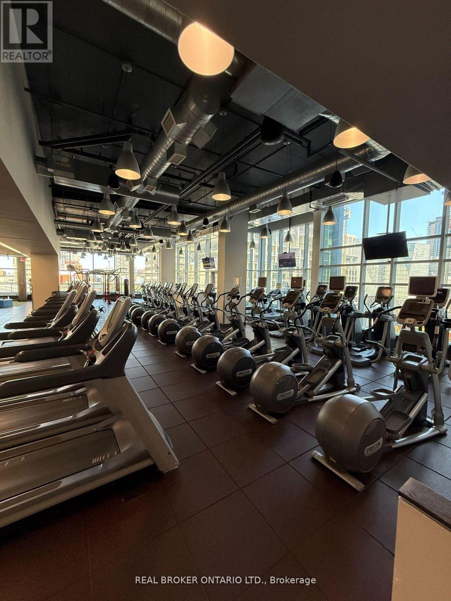 7510 - 388 Yonge Street, Toronto, Ontario  M5B 0A4 - Photo 27 - C12450161