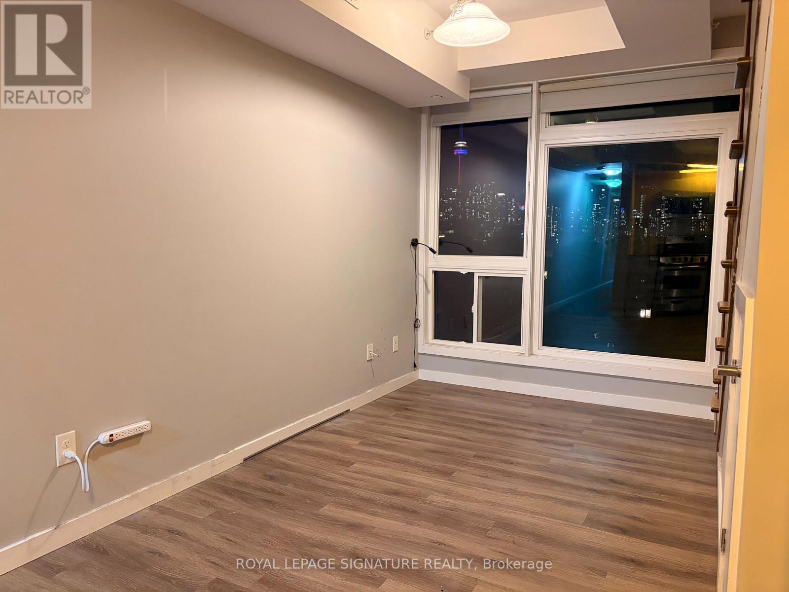 405 - 335 College Street, Toronto, Ontario  M5T 1S2 - Photo 2 - C12450189