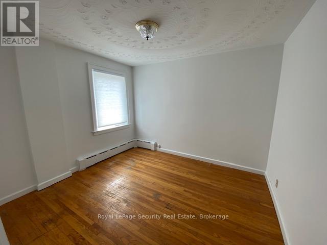 27 Sylvan Avenue, Toronto, Ontario  M6H 1G2 - Photo 10 - C12450197