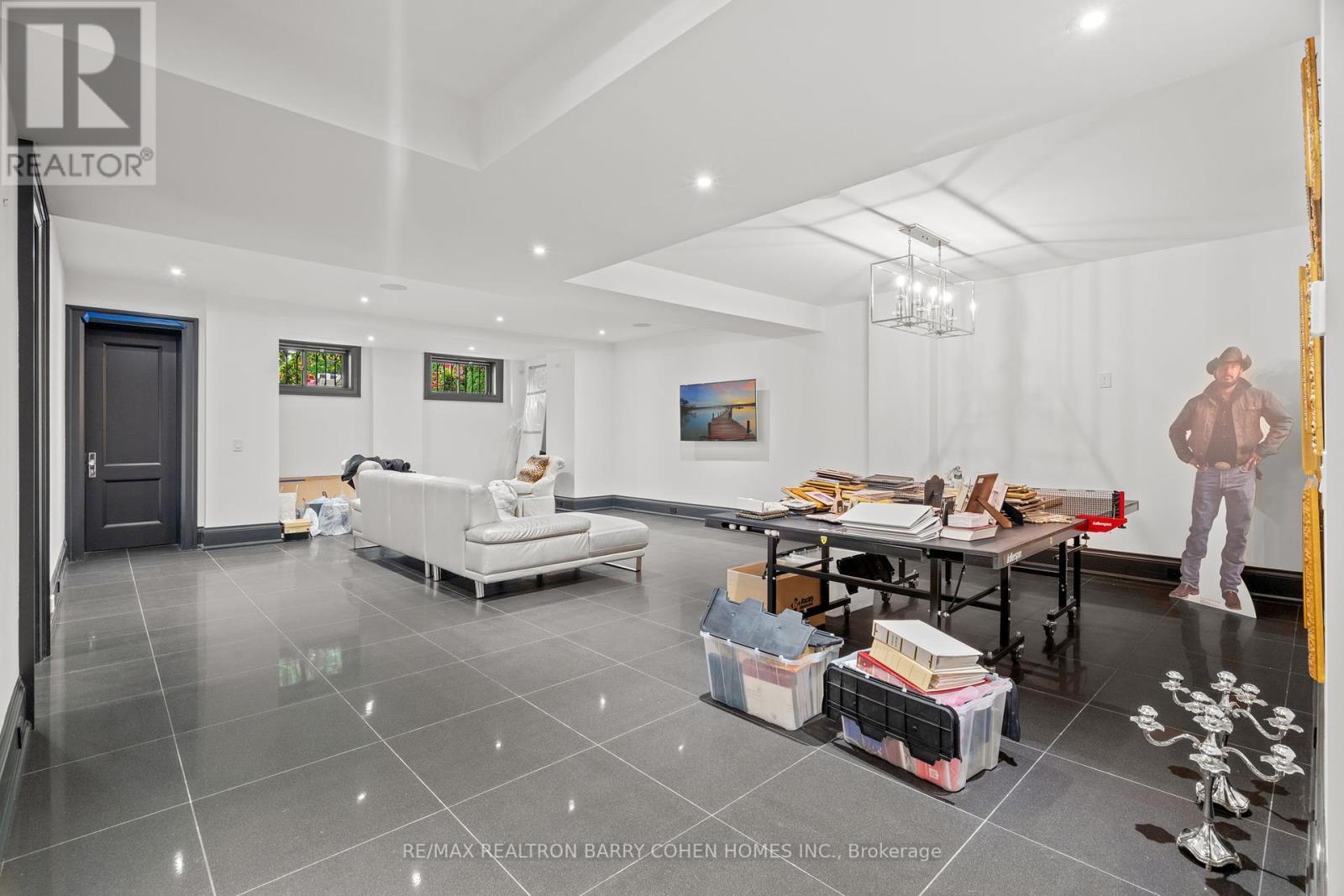 327 Cortleigh Boulevard, Toronto (Bedford Park-Nortown), Ontario  M5N 1R2 - Photo 32 - C12450201