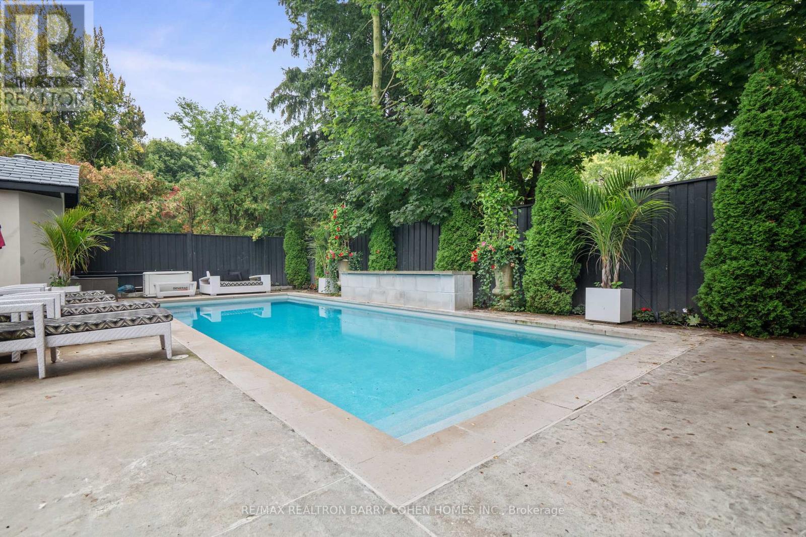 327 Cortleigh Boulevard, Toronto (Bedford Park-Nortown), Ontario  M5N 1R2 - Photo 37 - C12450201