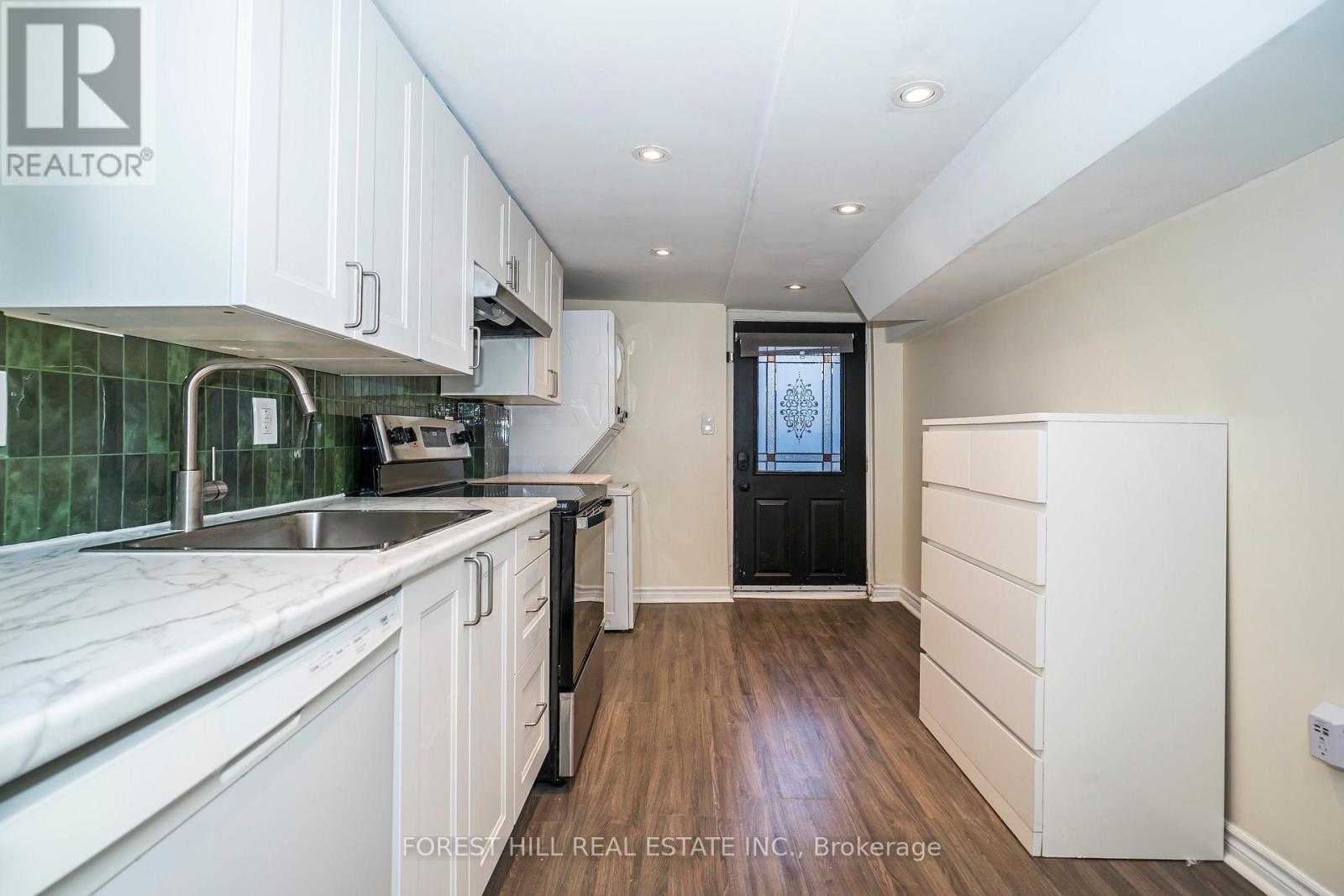 Lower - 181 Montrose Avenue, Toronto, Ontario  M6J 2T6 - Photo 4 - C12450204