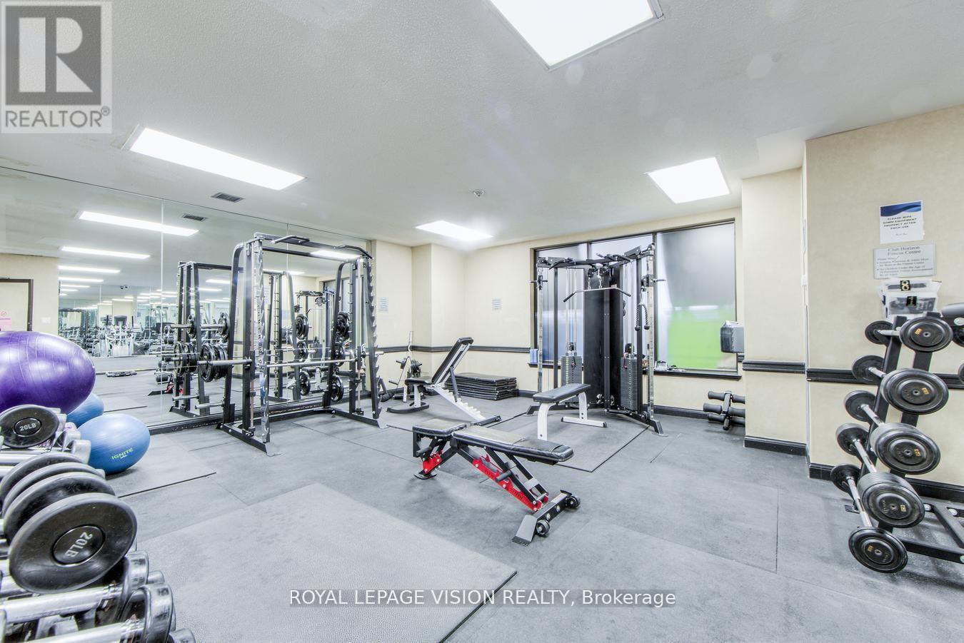 216 - 633 Bay Street, Toronto, Ontario  M5G 2G4 - Photo 27 - C12450205