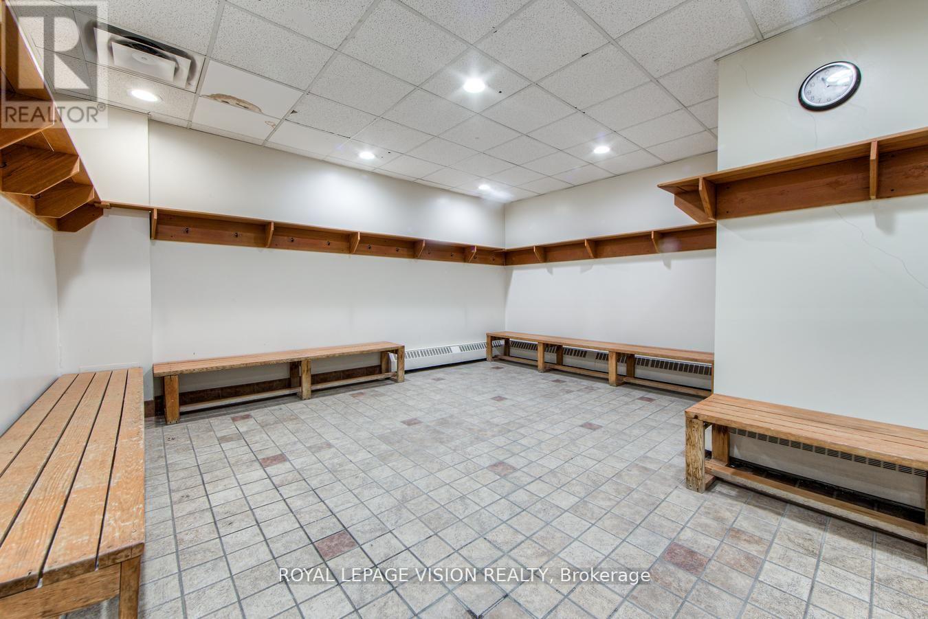 216 - 633 Bay Street, Toronto, Ontario  M5G 2G4 - Photo 34 - C12450205