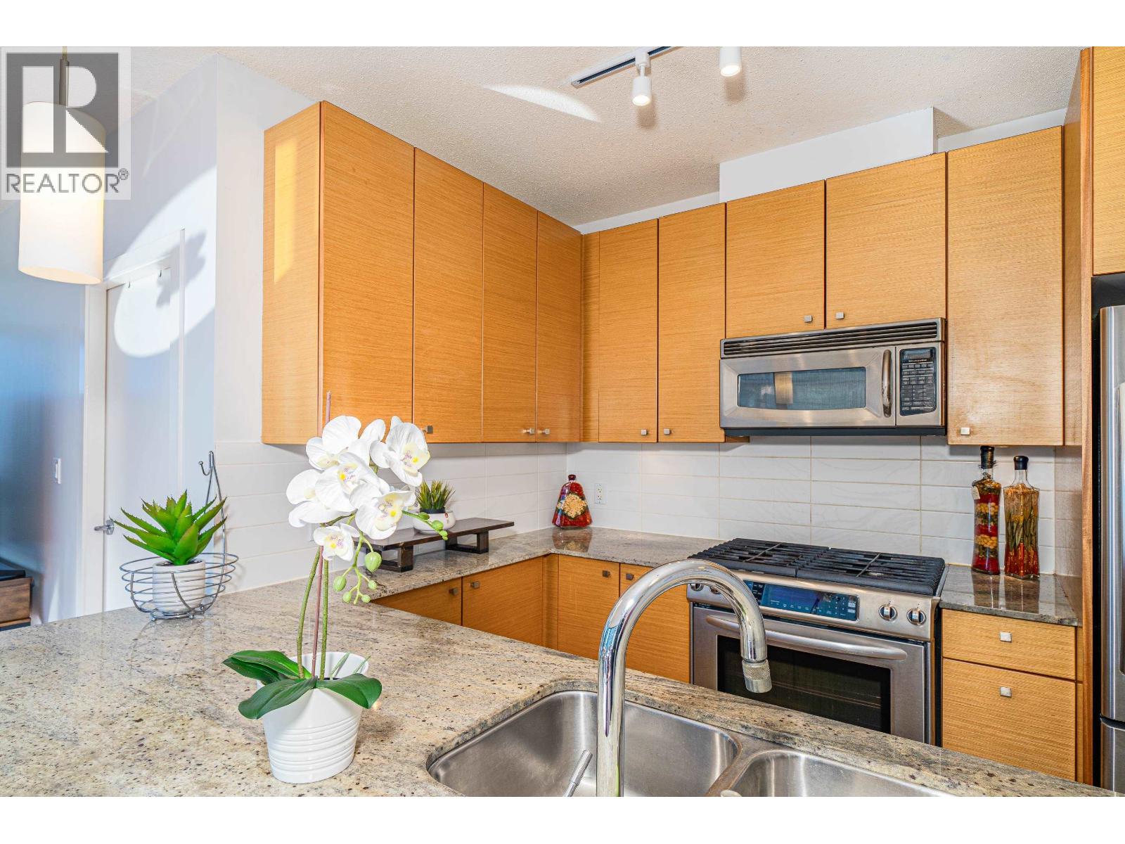 1106 6888 Alderbridge Way, Richmond, British Columbia  V6X 0A7 - Photo 17 - R3055736