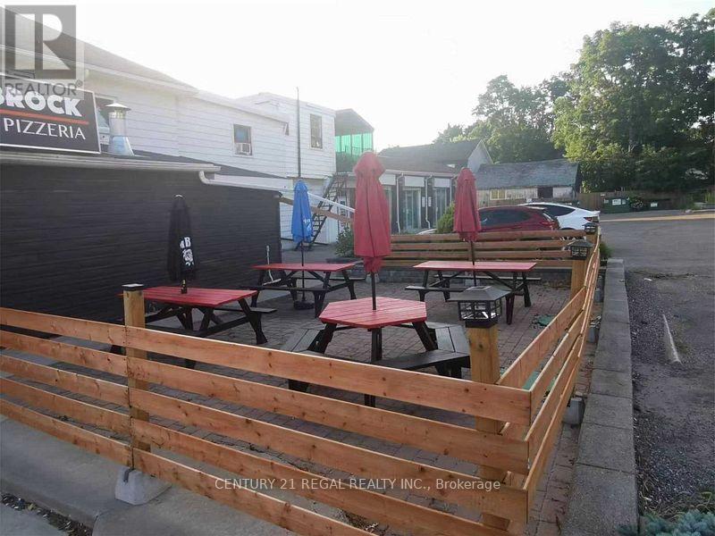 1716 Central Street, Pickering, Ontario  L1Y 1B1 - Photo 2 - E12450108