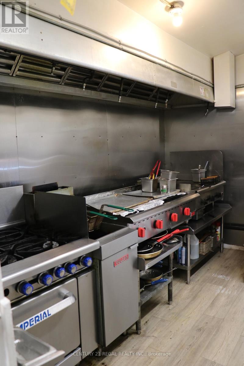 1716 Central Street, Pickering, Ontario  L1Y 1B1 - Photo 3 - E12450108