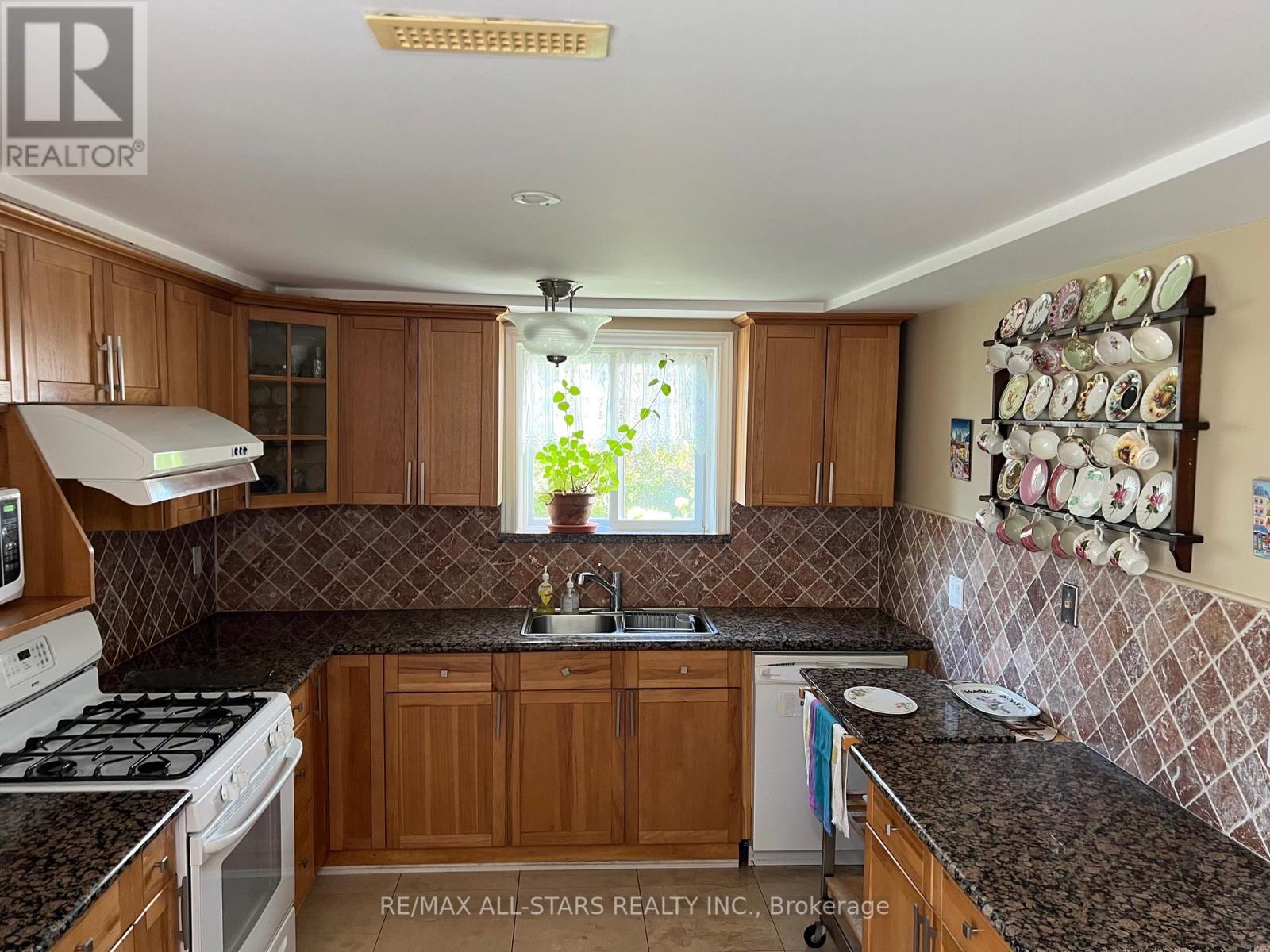 15 Sirius Crescent, Toronto, Ontario  M1X 2A6 - Photo 6 - E12450157