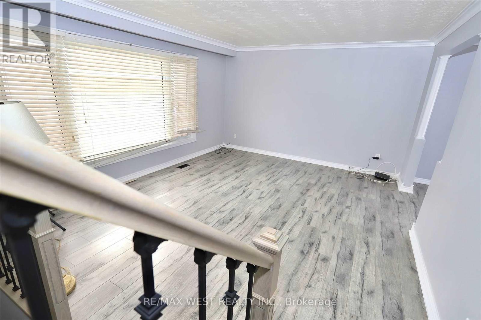 Main - 200 Crawforth Street, Whitby, Ontario  L1N 3S5 - Photo 3 - E12450183