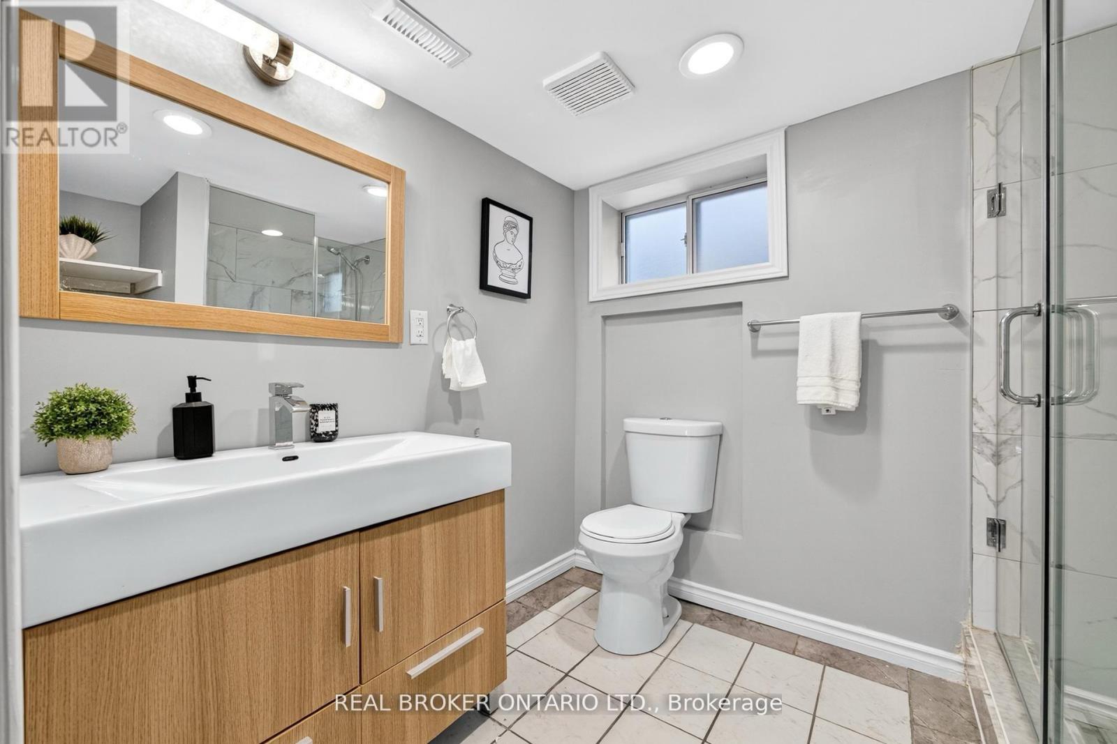 30 Presley Avenue, Toronto (Clairlea-Birchmount), Ontario  M1L 3P5 - Photo 26 - E12450190