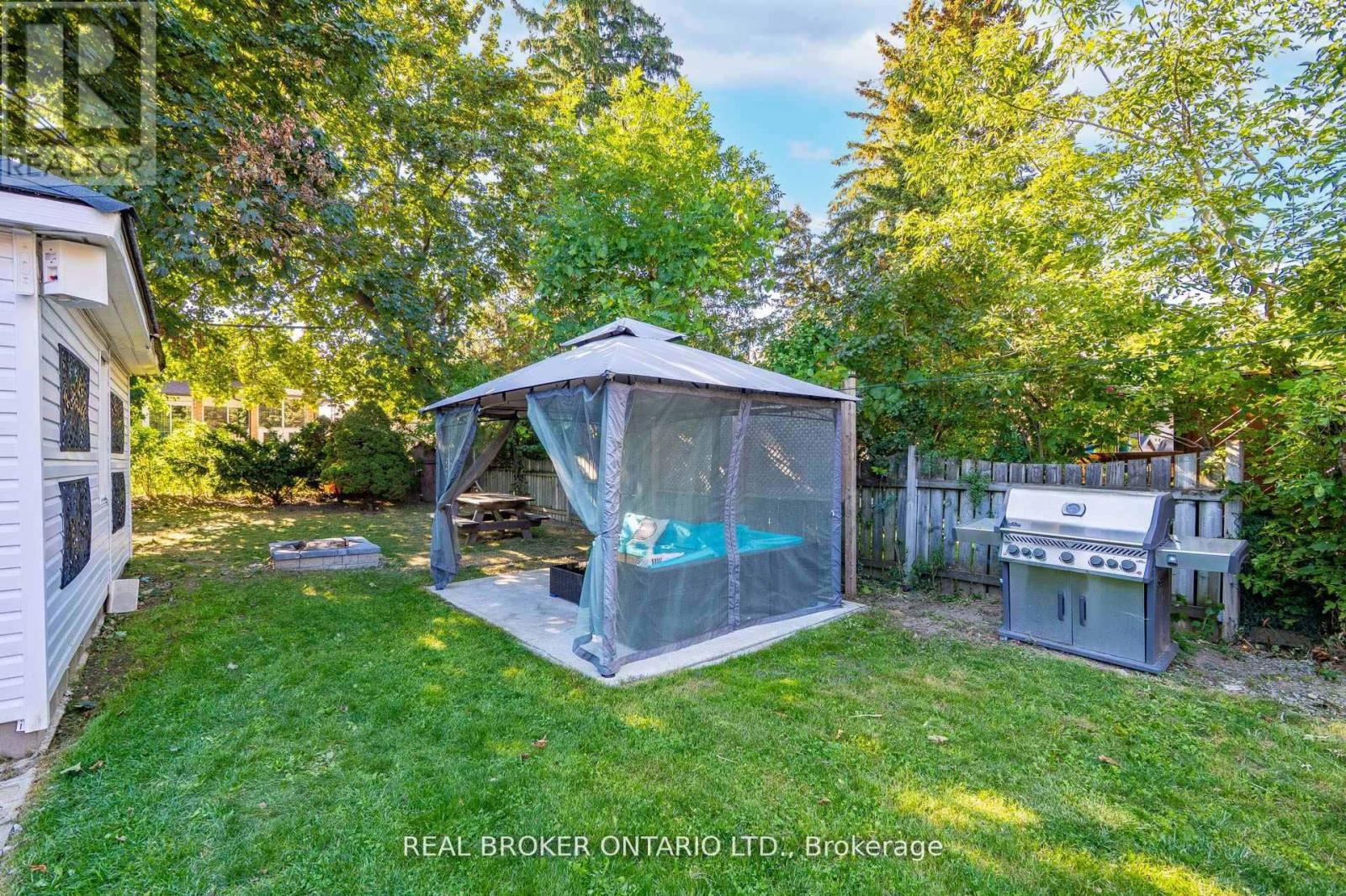 30 Presley Avenue, Toronto (Clairlea-Birchmount), Ontario  M1L 3P5 - Photo 34 - E12450190