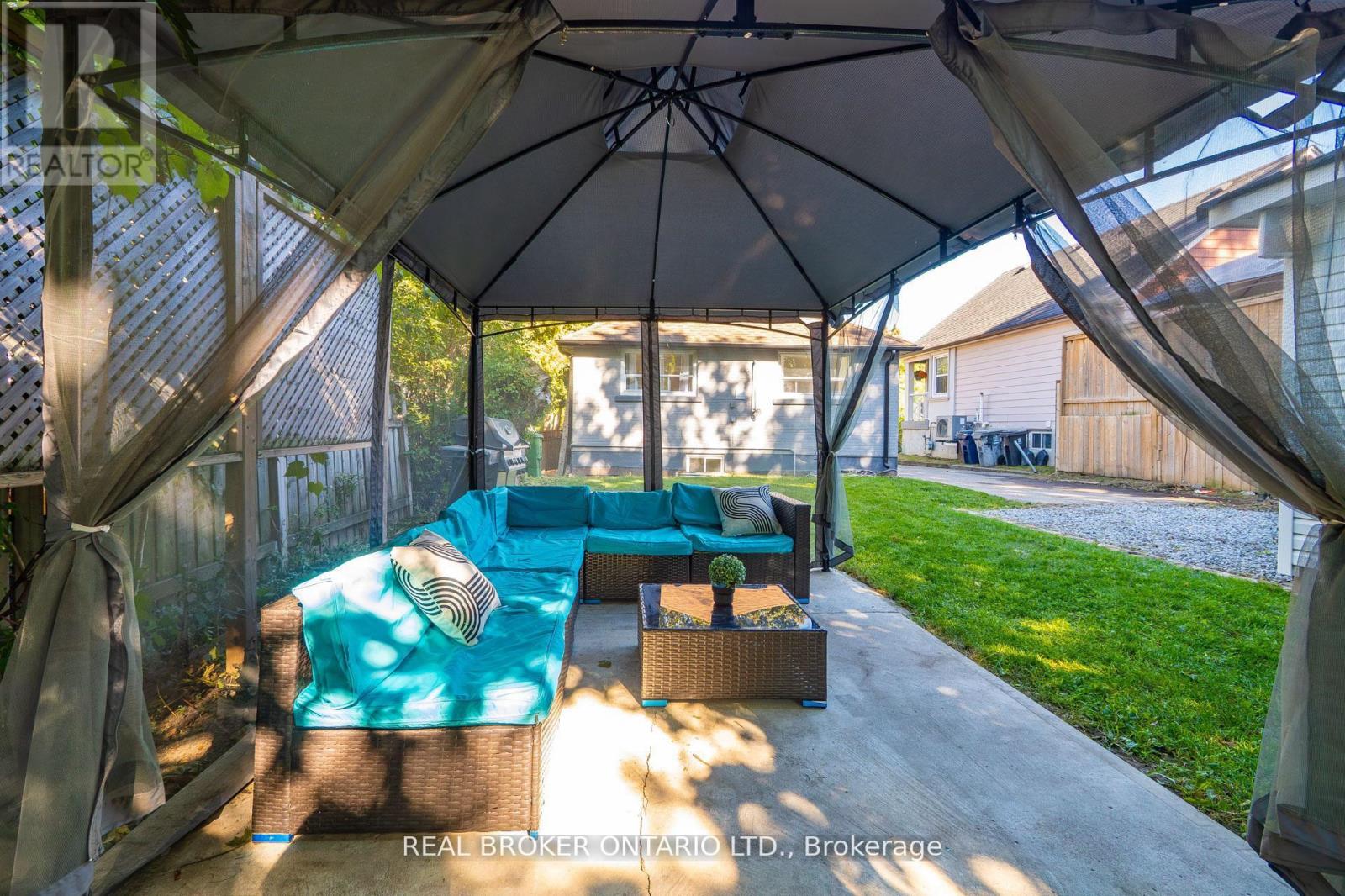 30 Presley Avenue, Toronto (Clairlea-Birchmount), Ontario  M1L 3P5 - Photo 37 - E12450190