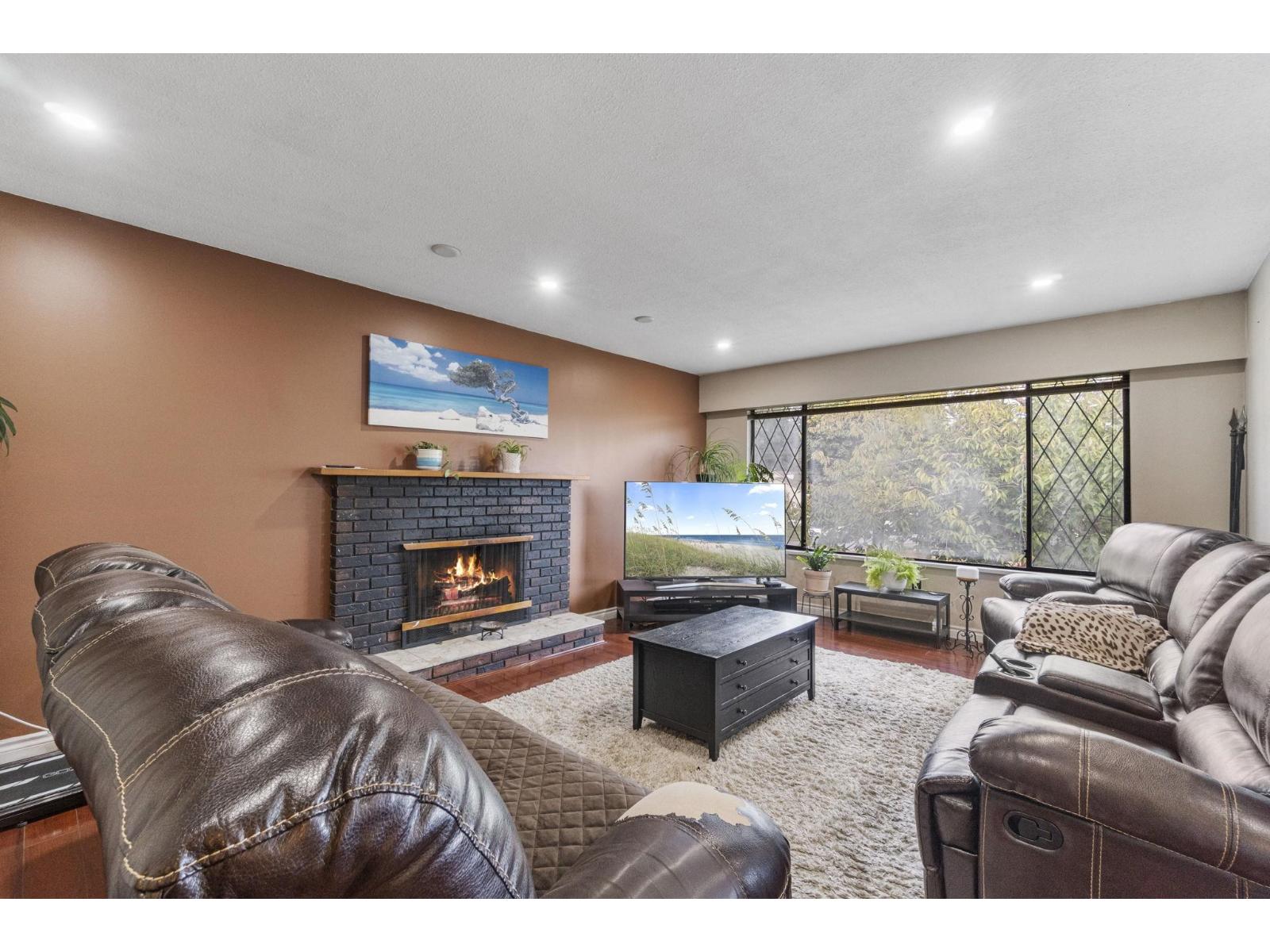 9675 130th Street, Surrey, British Columbia  V3T 3L2 - Photo 4 - R3052188