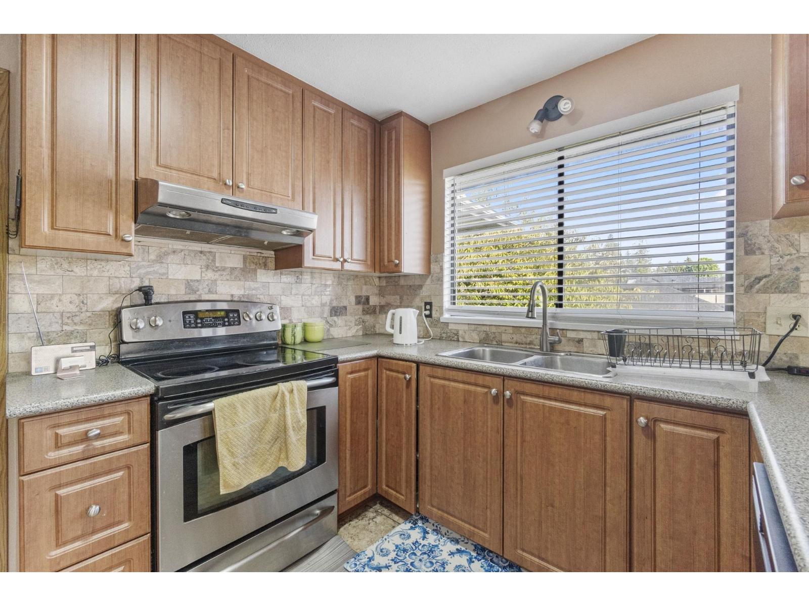 9675 130th Street, Surrey, British Columbia  V3T 3L2 - Photo 8 - R3052188