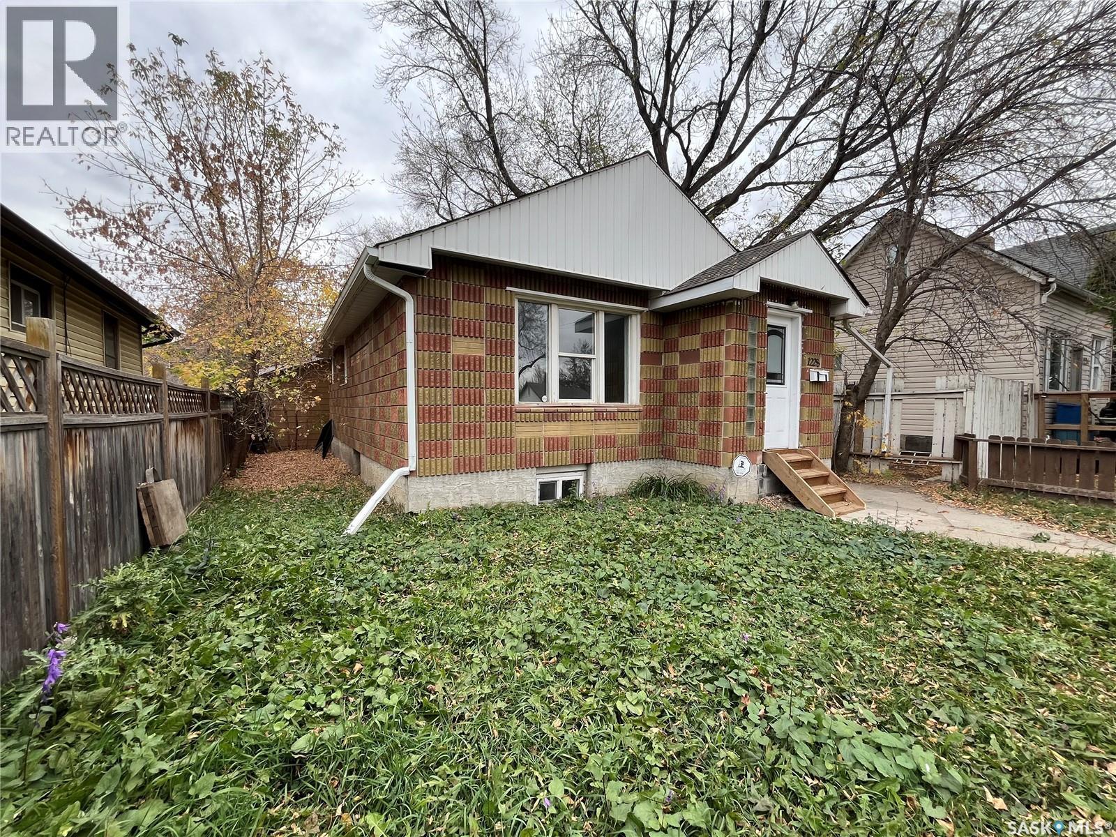1228 1st Avenue N, Saskatoon, Saskatchewan  S7K 1Y6 - Photo 2 - SK020148