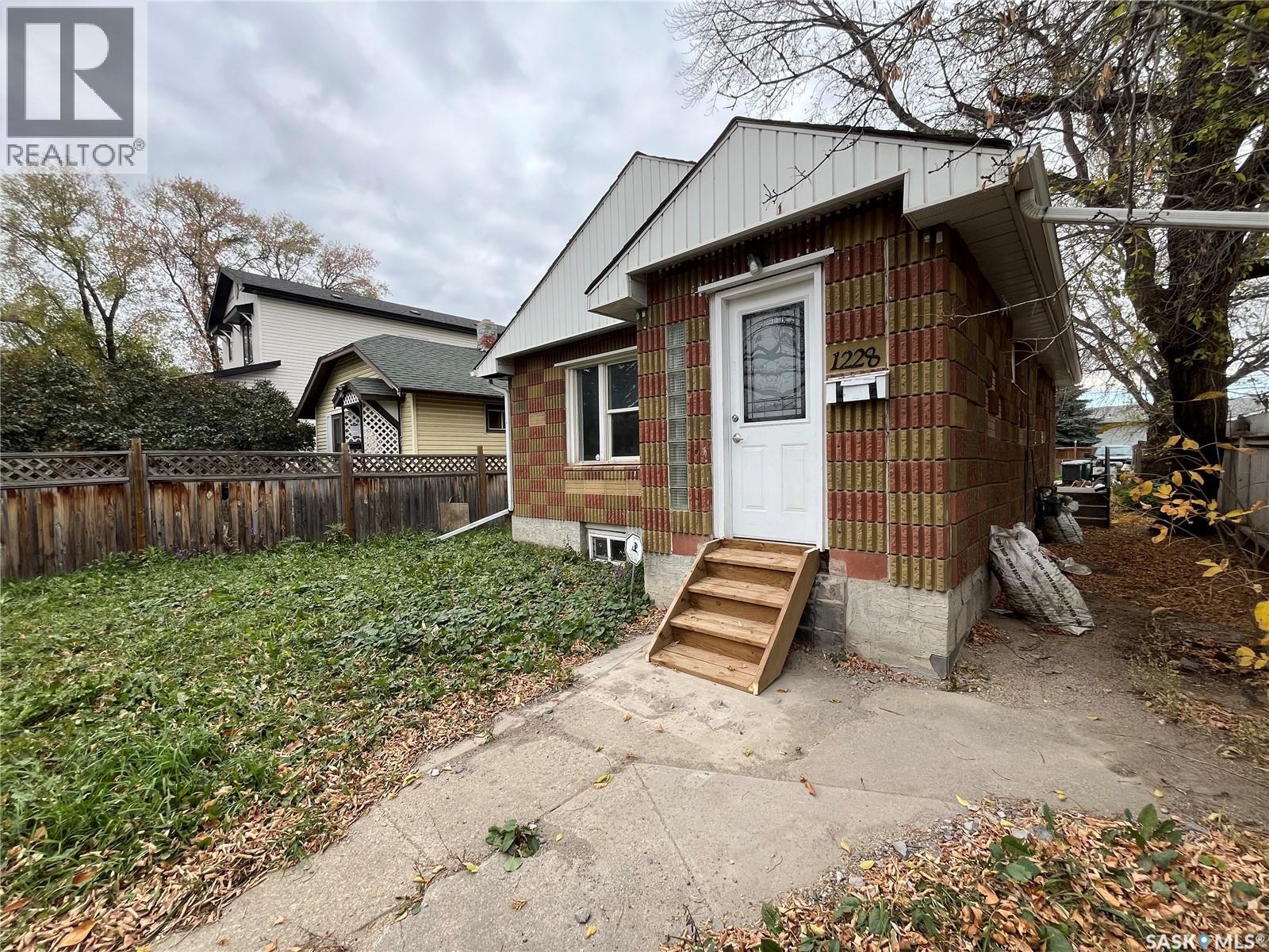 1228 1st Avenue N, Saskatoon, Saskatchewan  S7K 1Y6 - Photo 3 - SK020148