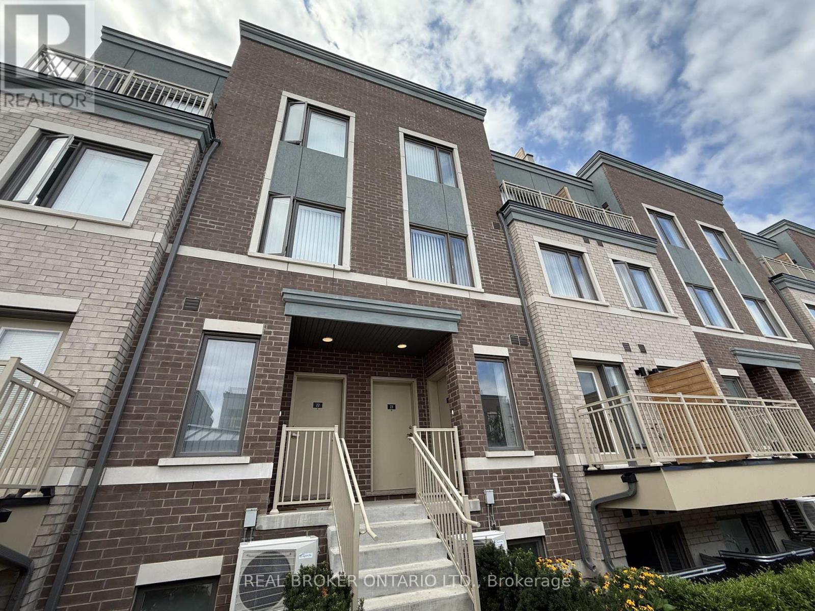 24 - 15 WILLIAM JACKSON WAY, Toronto, Ontario