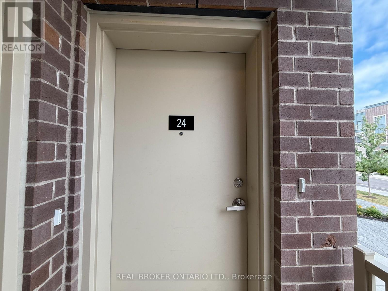 24 - 15 William Jackson Way, Toronto, Ontario  M8V 3Y8 - Photo 3 - W12352949