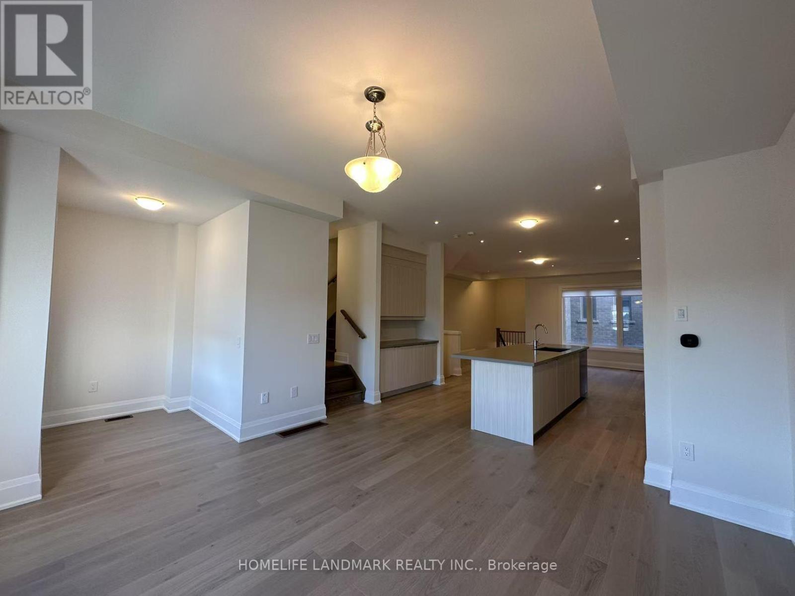 9420 Bayview Avenue, Richmond Hill (Observatory), Ontario  L4C 4L8 - Photo 5 - N12450116