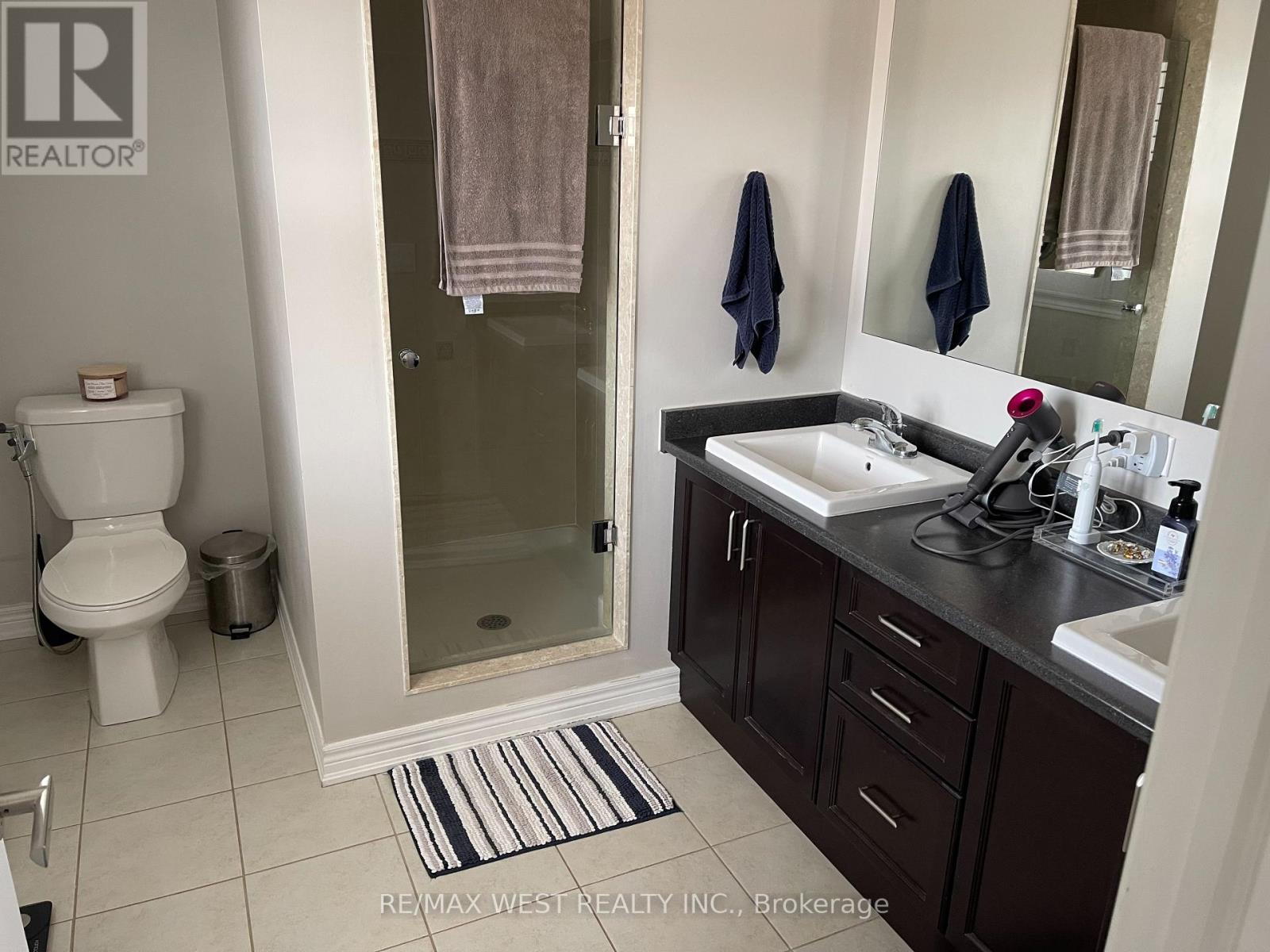 19866 Leslie Street, East Gwillimbury, Ontario  L9N 0R9 - Photo 7 - N12450143