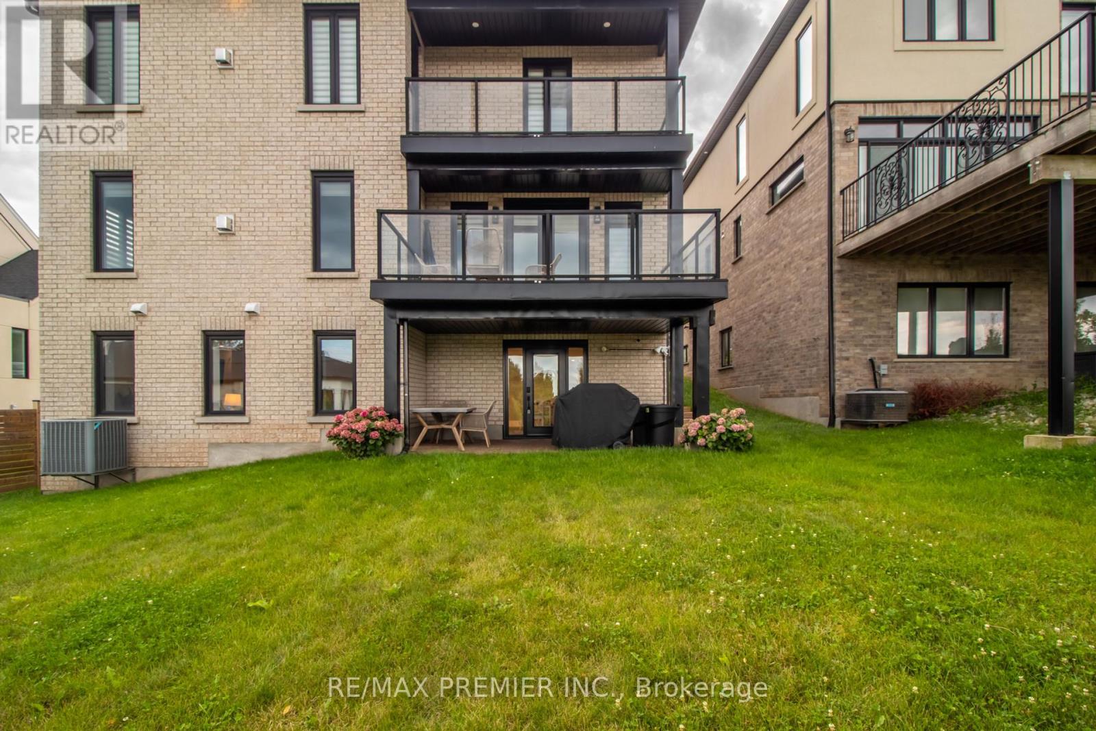 4 Kenmir Avenue, Niagara-On-The-Lake, Ontario  L0S 1J1 - Photo 22 - X12449833