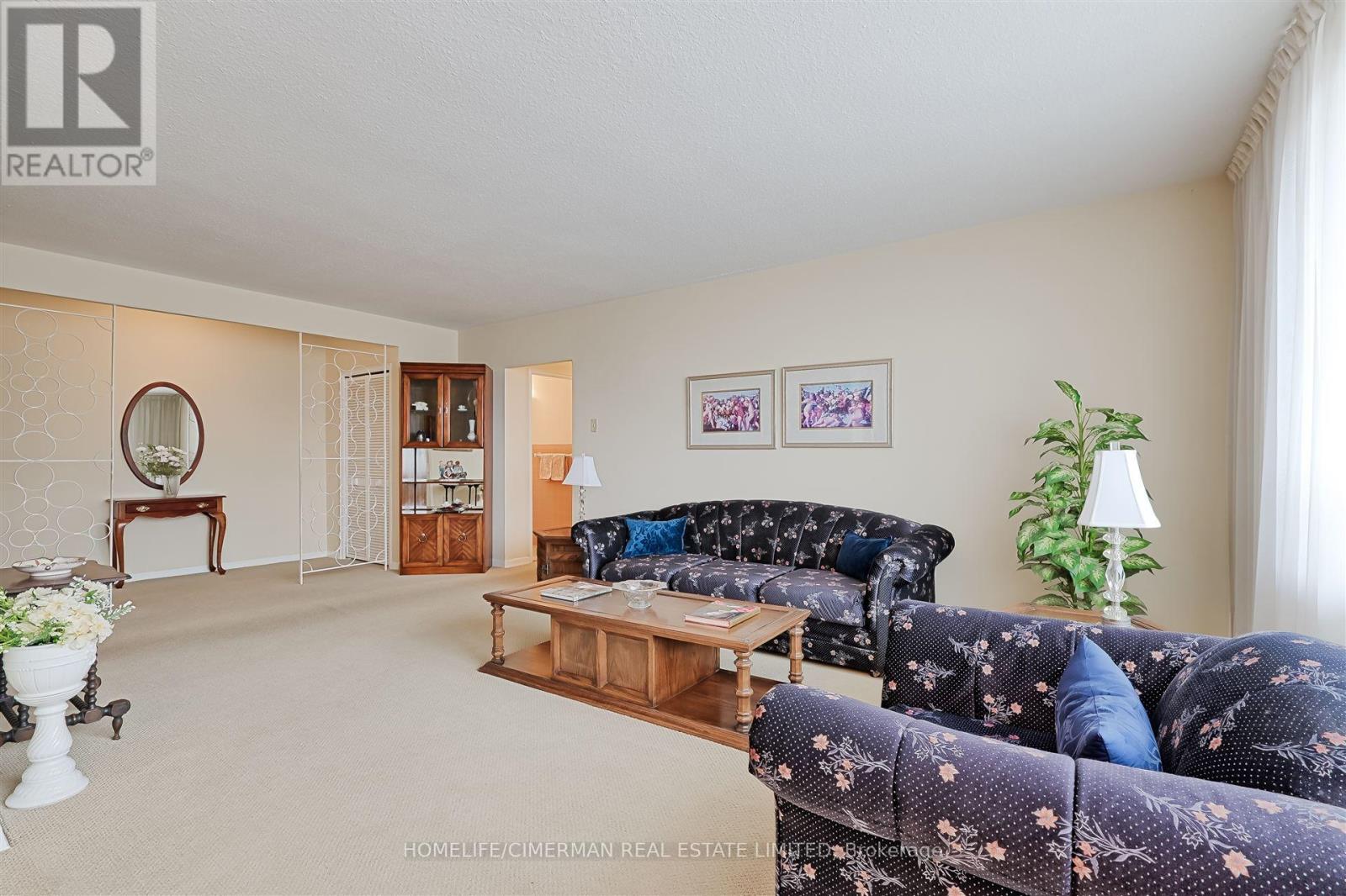 309 - 346 The West Mall, Toronto (Etobicoke West Mall), Ontario  M9C 1E5 - Photo 11 - W12450124