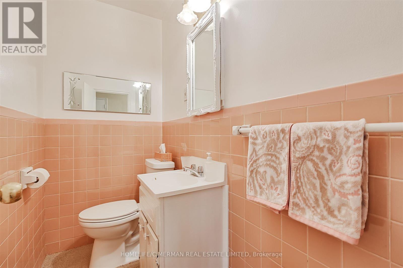 309 - 346 The West Mall, Toronto (Etobicoke West Mall), Ontario  M9C 1E5 - Photo 21 - W12450124