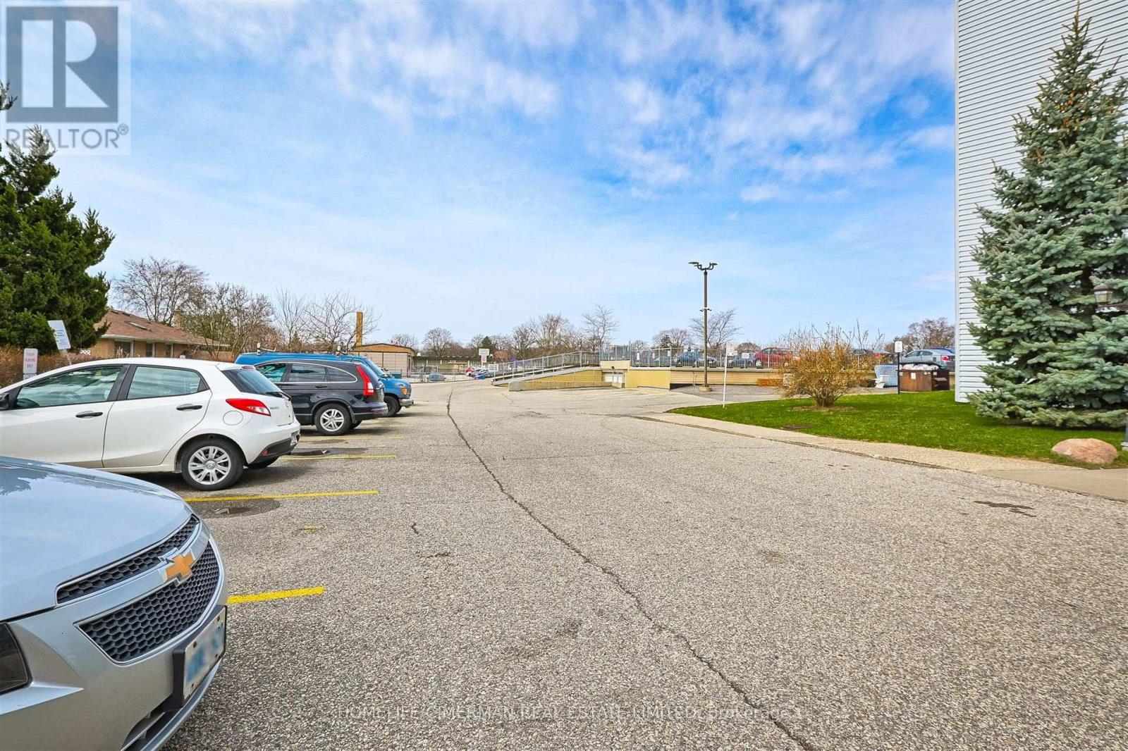309 - 346 The West Mall, Toronto (Etobicoke West Mall), Ontario  M9C 1E5 - Photo 35 - W12450124