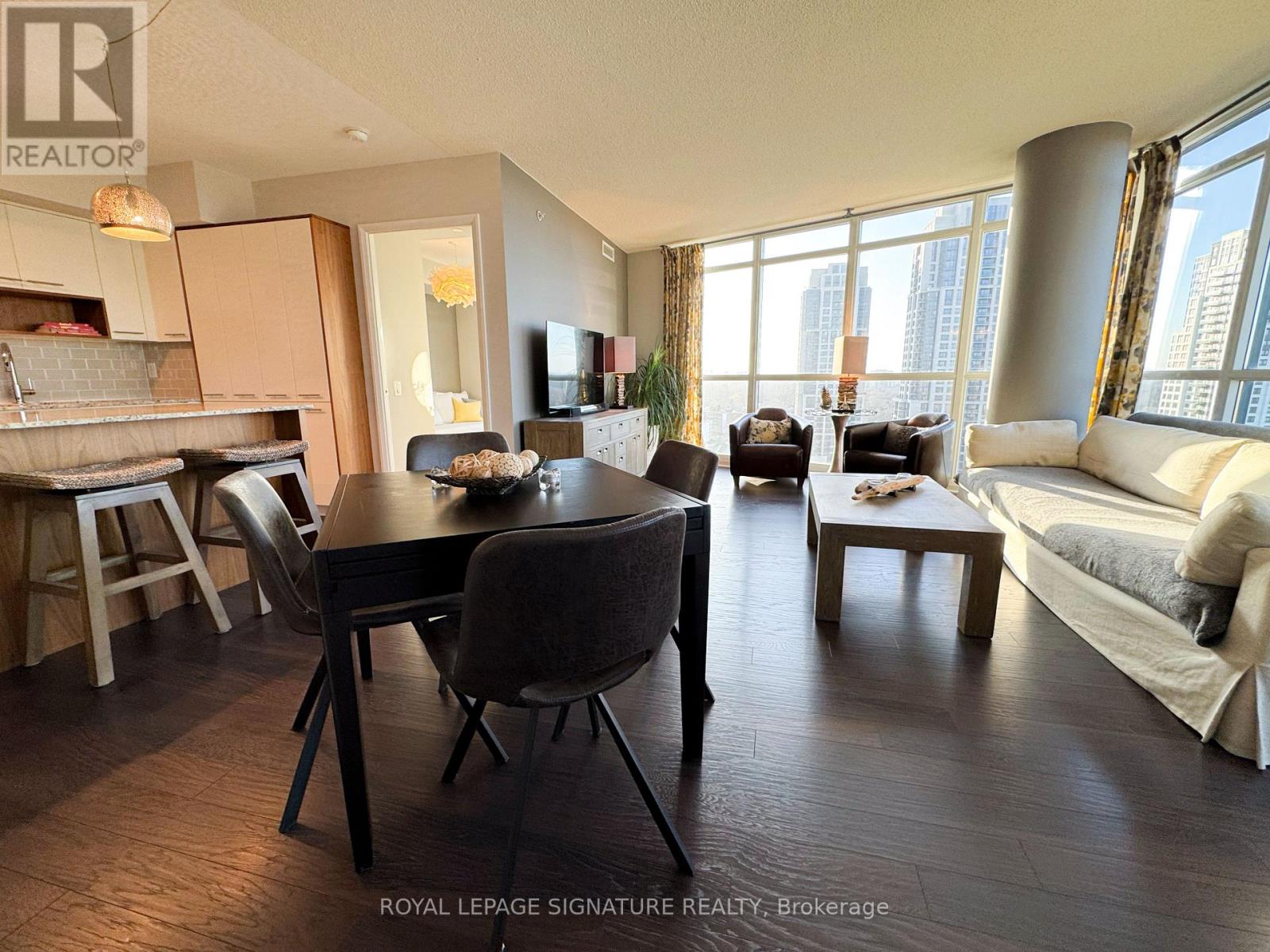 1807 - 1 Valhalla Inn Road, Toronto, Ontario  M9B 1S9 - Photo 11 - W12450130