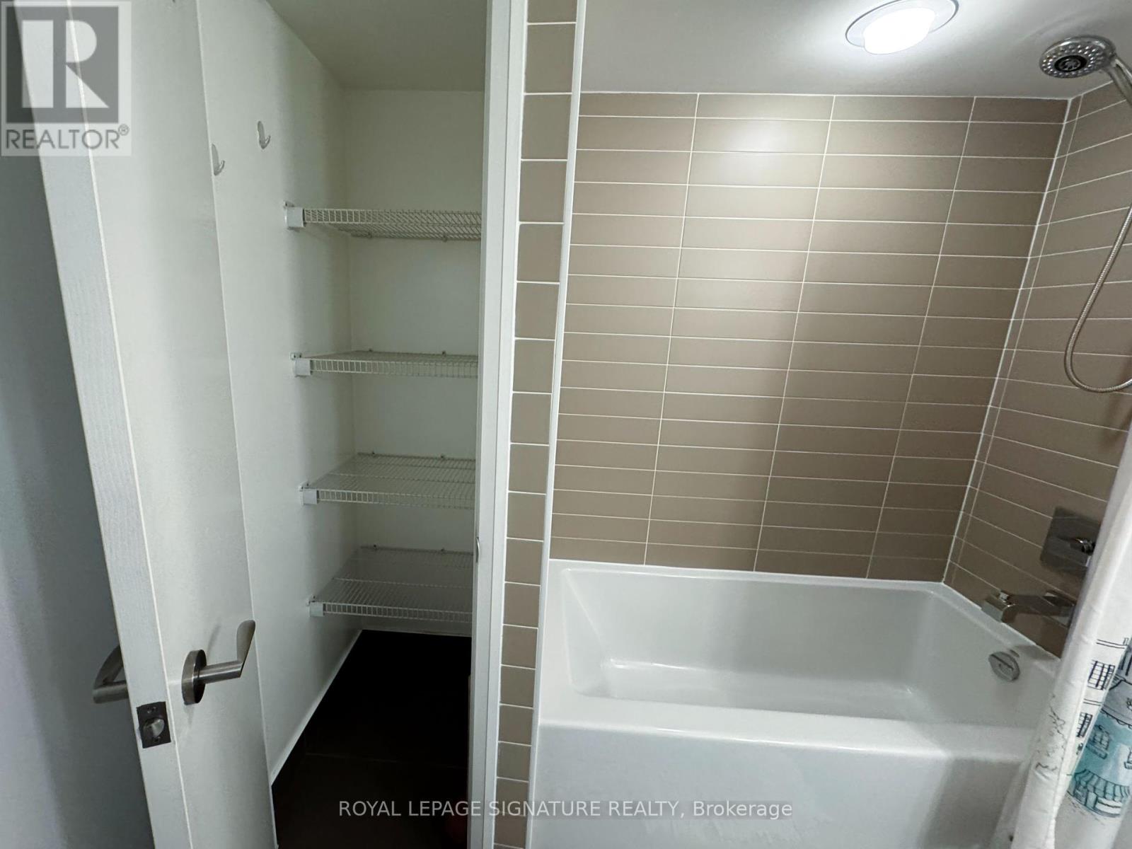 1807 - 1 Valhalla Inn Road, Toronto, Ontario  M9B 1S9 - Photo 18 - W12450130