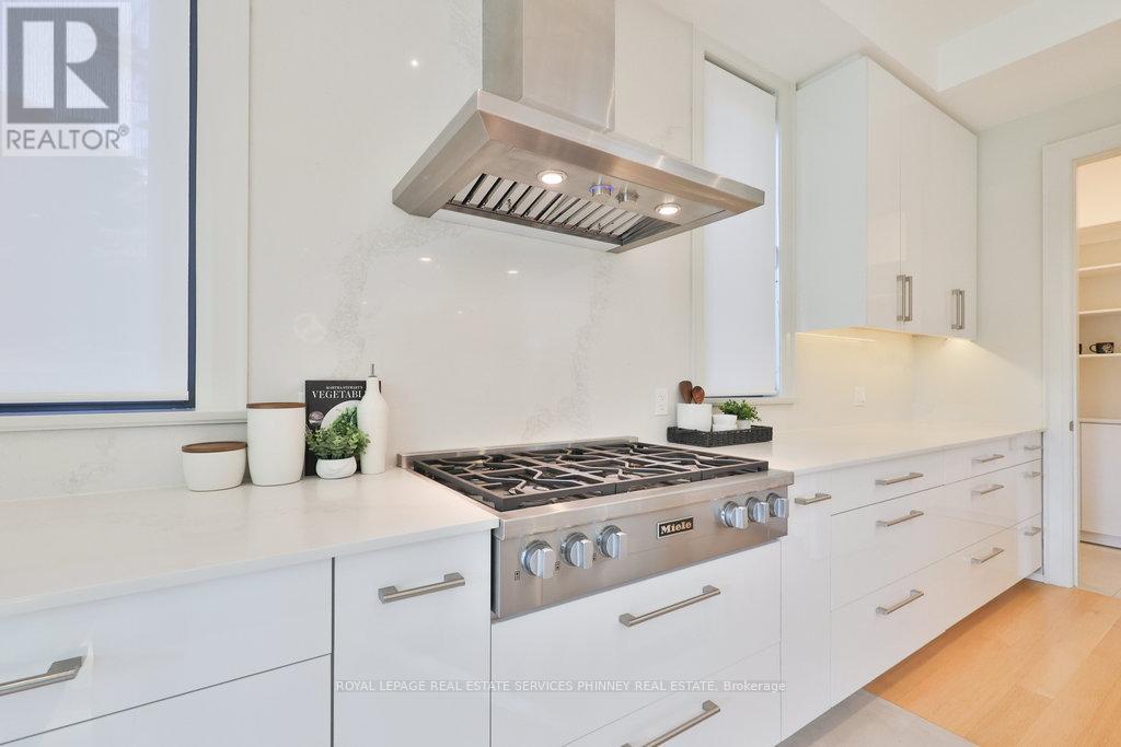 1456 Applewood Road, Mississauga (Lakeview), Ontario  L5E 2M1 - Photo 11 - W12450131