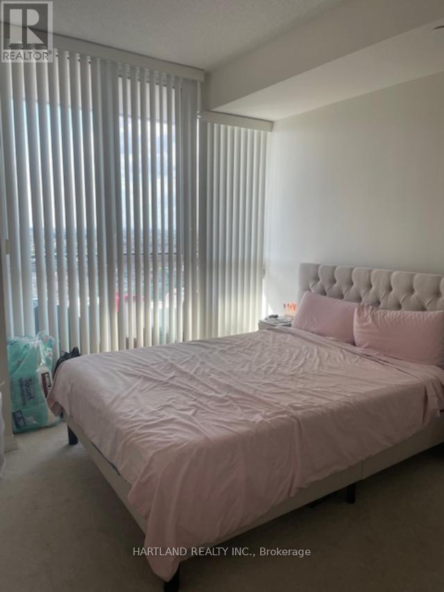 1806 - 75 Eglinton Avenue W, Mississauga, Ontario  L5R 0E5 - Photo 6 - W12450133