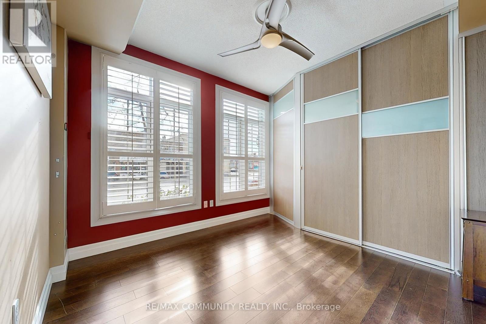 8 - 3030 Lakeshore Boulevard W, Toronto, Ontario  M8V 4C9 - Photo 5 - W12450150